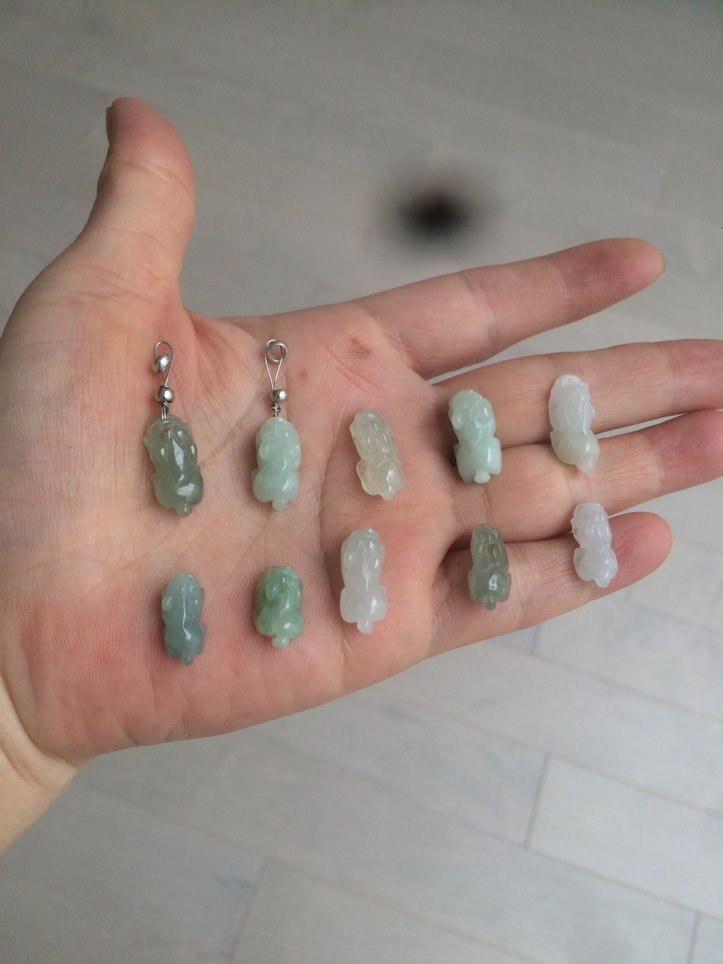 100% natural type A icy watery extra small jadeite jade green/white 3D PiXiu(貔貅) pendant BG10