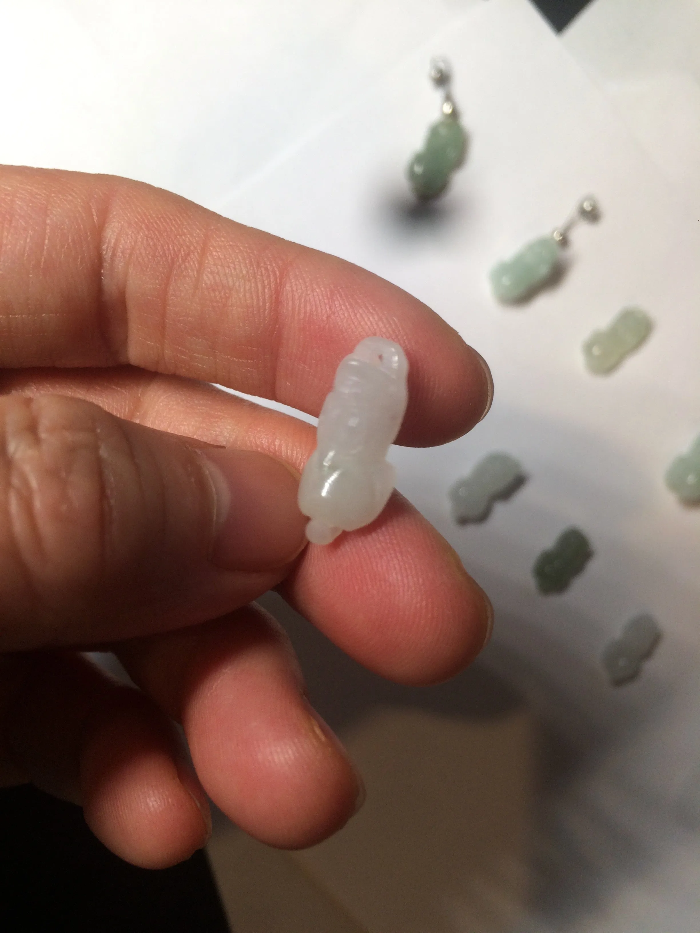 100% natural type A icy watery extra small jadeite jade green/white 3D PiXiu(貔貅) pendant BG10