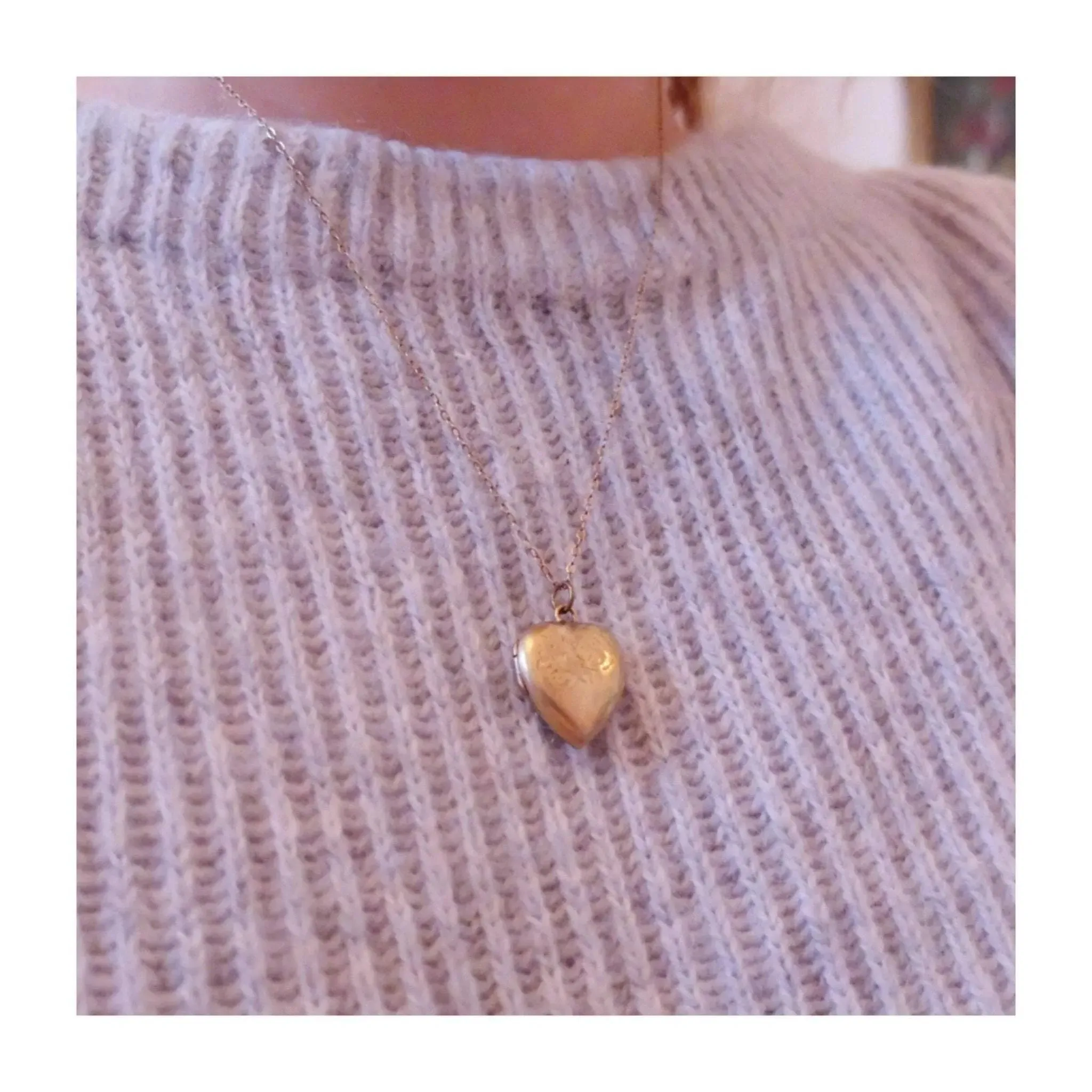 Antique Victorian 9ct Yellow Gold Heart Locket Necklace