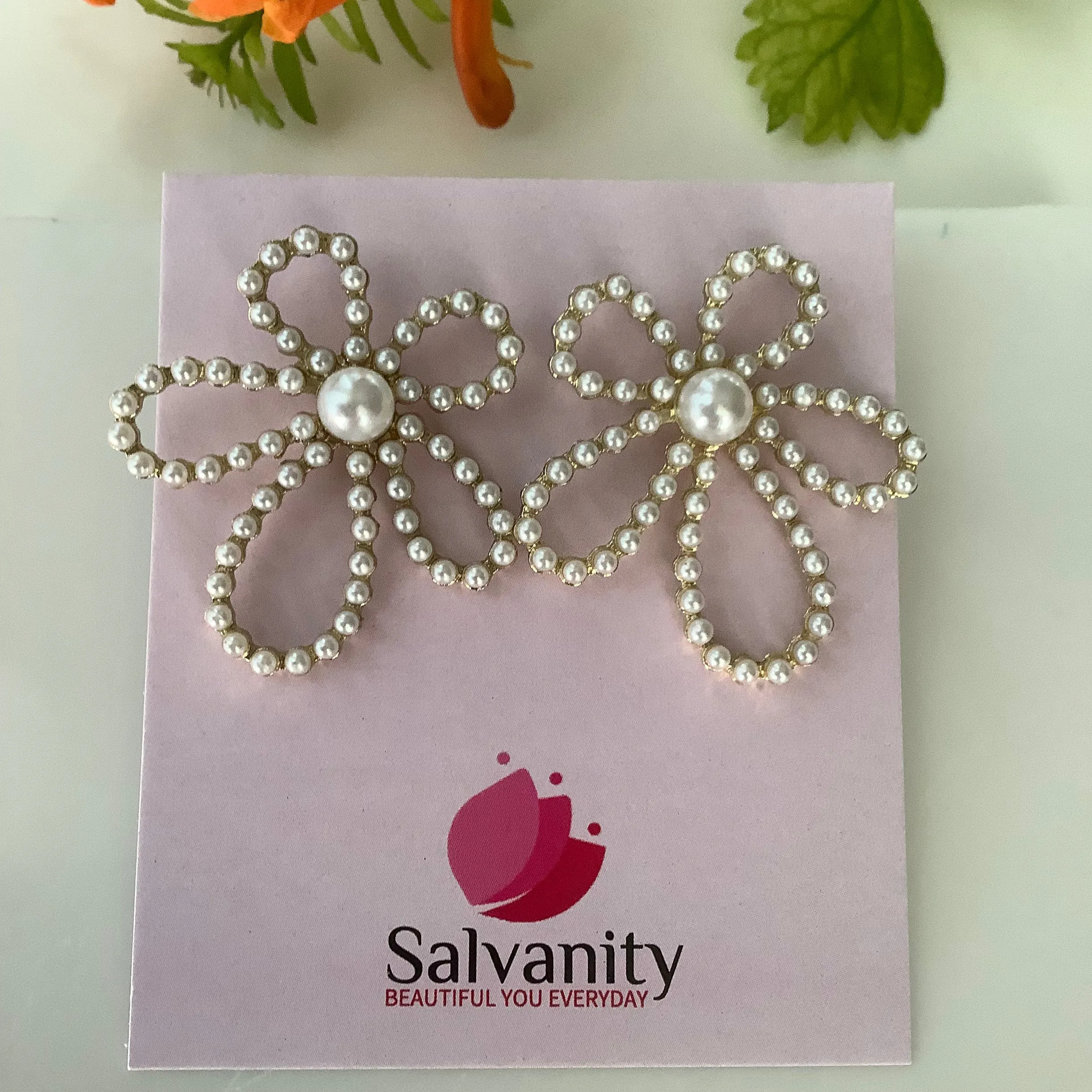 Salvanity K-POP Modern Trendy Delicate Mini Pearls Earrings